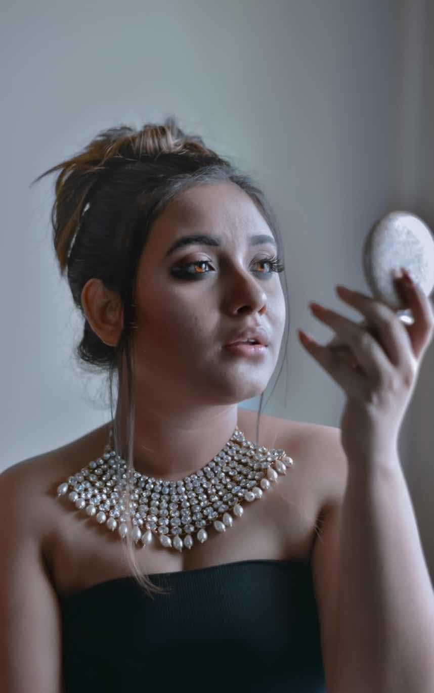 Complete In-House Jewellery Manufacturing, From Concept to Final Brilliance.